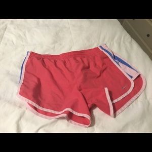 😍BOGO FREE😍 Nike shorts size xs - fits like med